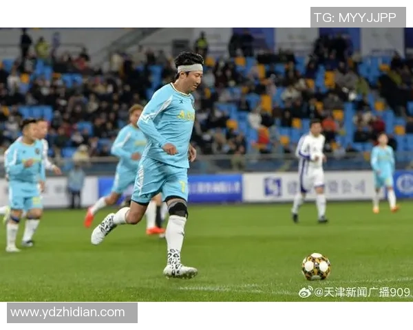 足球明星霍尔斯的辉煌历程与成就分析