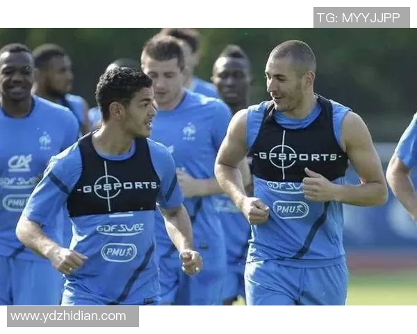 足球明星豪宅前后对比揭示奢华生活与平凡起点的巨大反差 足球明星豪宅前后对比揭示奢华生活与平凡起点的巨大反差